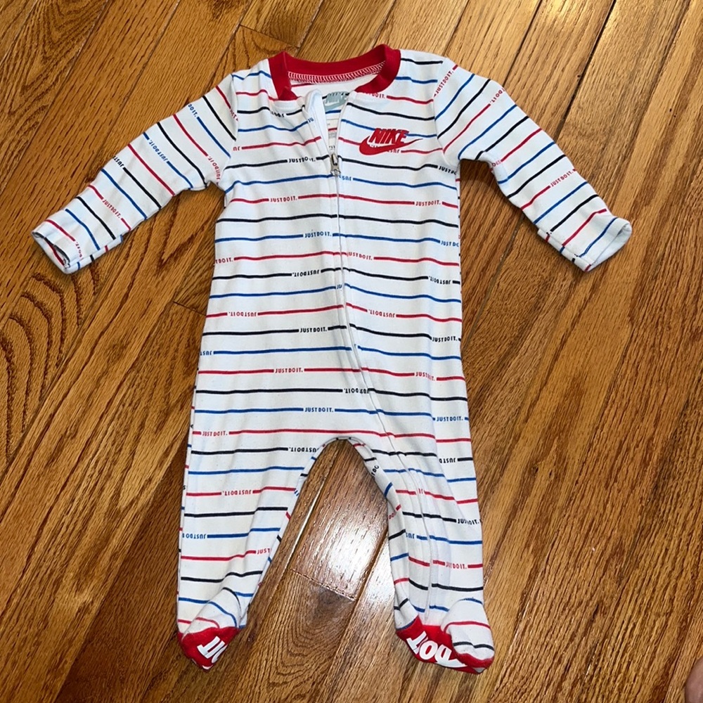 NIKE 3month sleeper